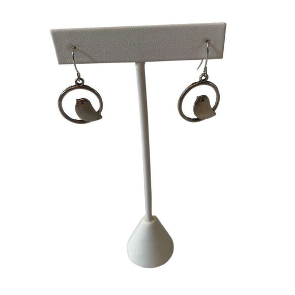 Sweet Looking Lightweight Brushed Silver Toned Bird Inside a Circle Earrings. - Picture 1 of 5